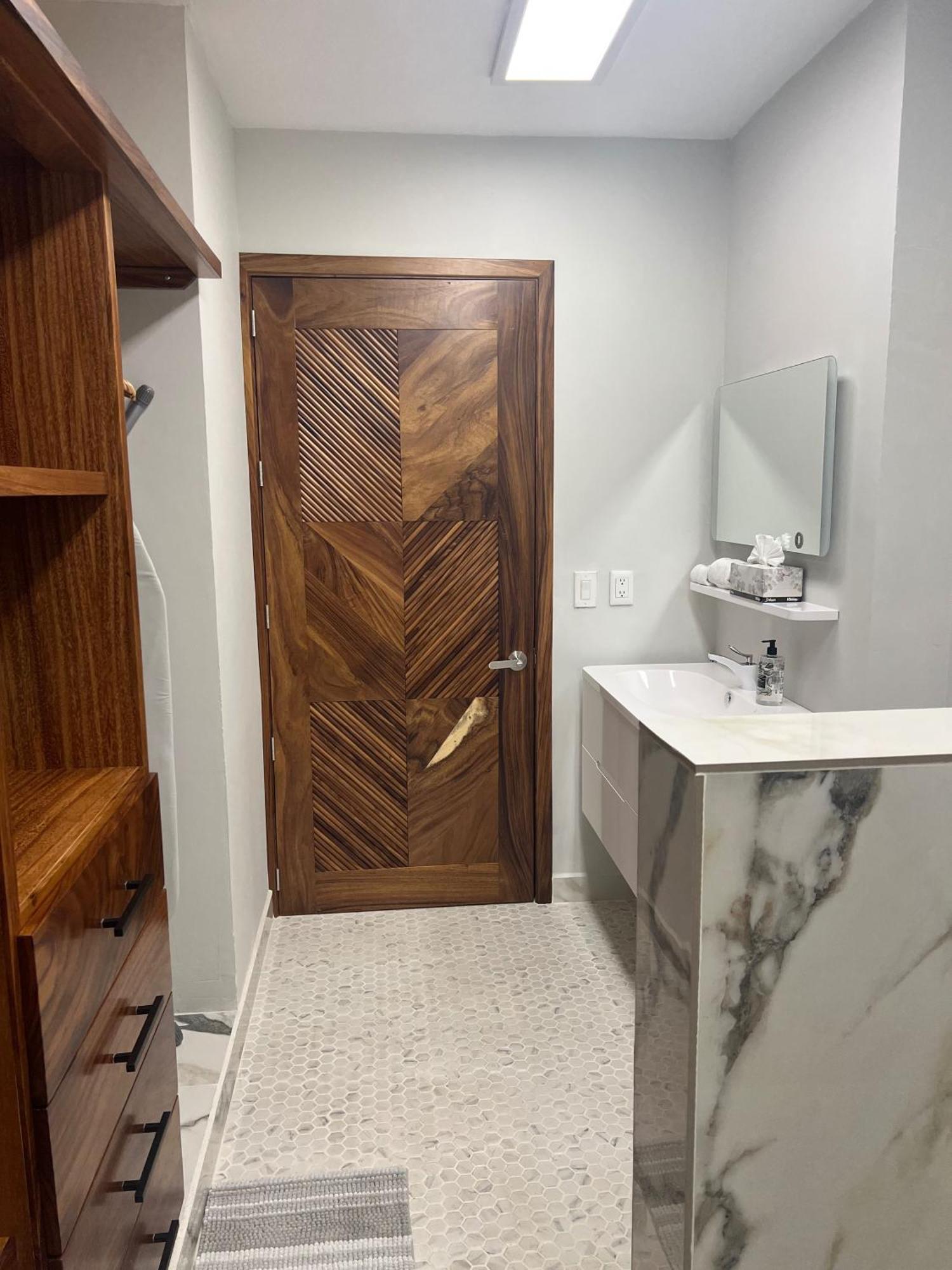 Apartment Family Vacation Home, Frontage *